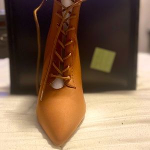 Chucky bootie boots in rust color